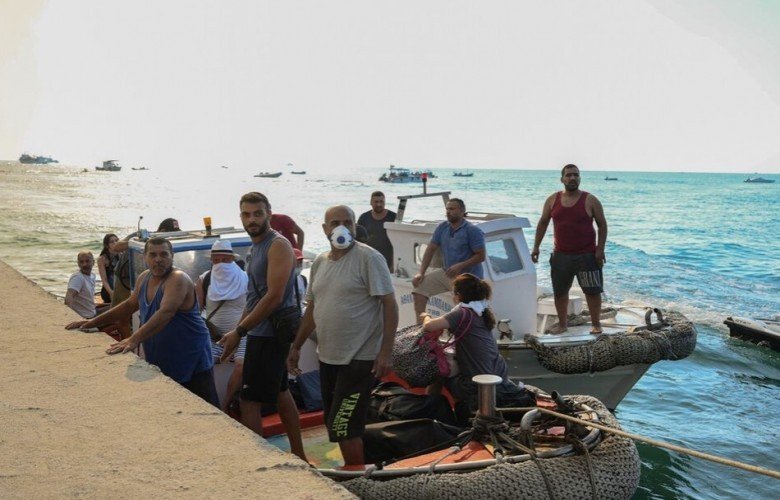 Zjarri përfshin zonën turistike në Halkidiki, evakuohen qindra persona