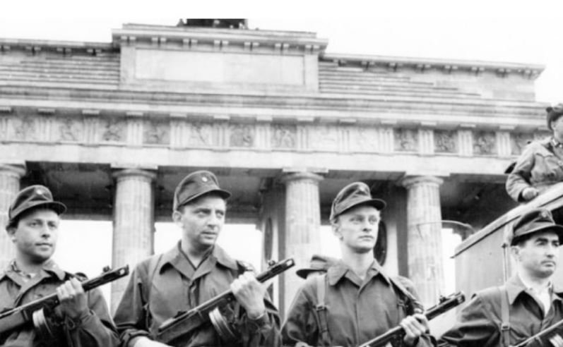 65 vjet më parë një mur ndau Berlinin