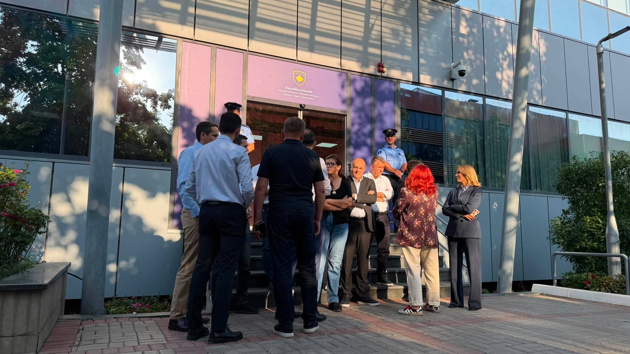 PDK jo e plotë bllokon hyrjen në Qeveri