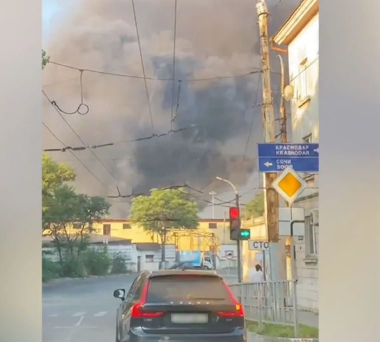 Sulm “masiv” ukrainas me dronë dhe raketa në Novorossiysk/ 3 të vrarë dhe 24 të plagosur. Dëme në infrastrukturën portuale të eksportit të drithërave