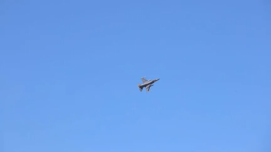 Rumania ngre në ajër avionët luftarakë F-16 pasi zbuluan 5 objektiva ajrore pranë kufirit me Ukrainën