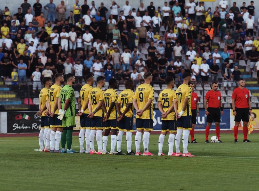 Elbasani nënshkruan me mesfushorin 28-vjeçar