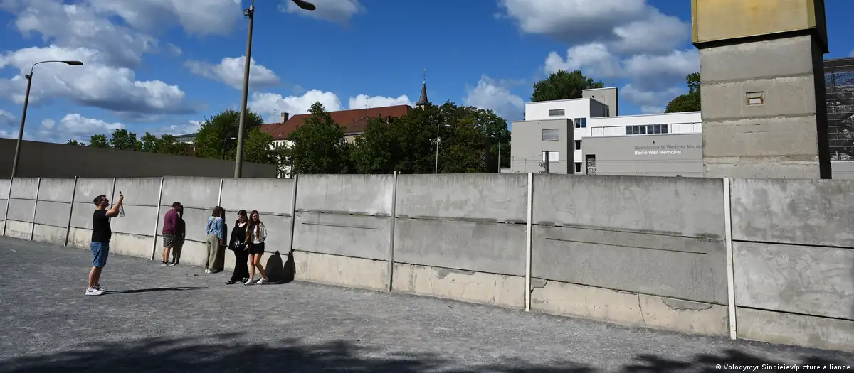 Hija e Murit të Berlinit edhe 36 vjet pas rënies së tij