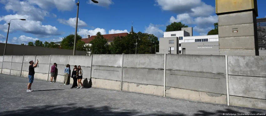Hija e Murit të Berlinit edhe 36 vjet pas rënies së tij