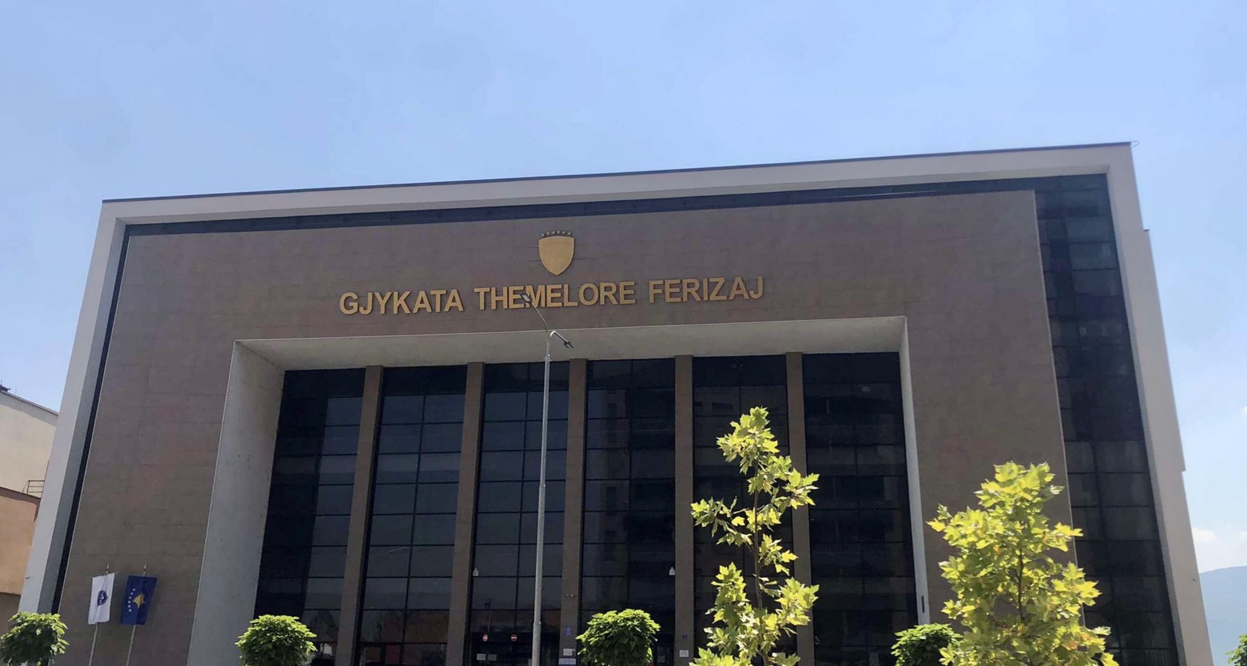 Tentuan të vrasin viktimën pas mosmarrëveshjes në Zvicër, paraburgosen dy persona në Ferizaj