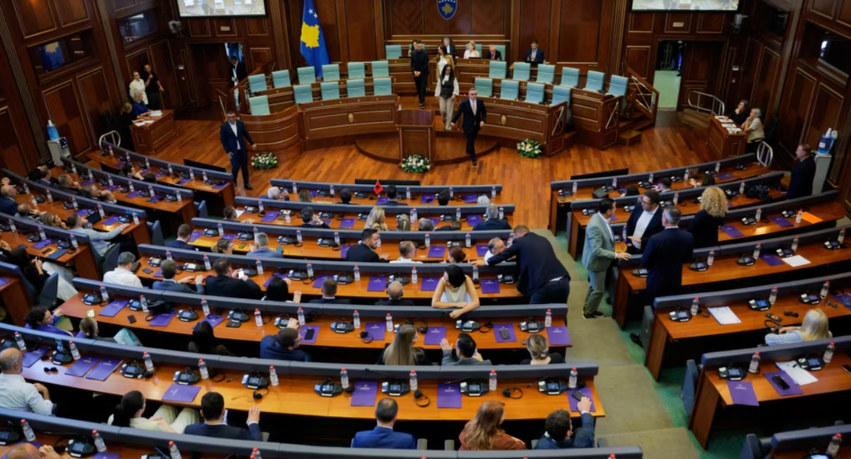 Kuvendi i Kosovës në ngërç  partitë përballë njëra tjetrës   çfarë fshihet pas bllokadës 
