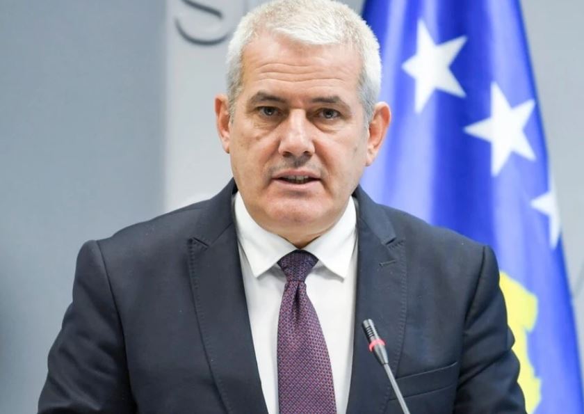 Sveçla: Rreth 5 mijë aplikime për shtetësi brenda gjashtë muajve
