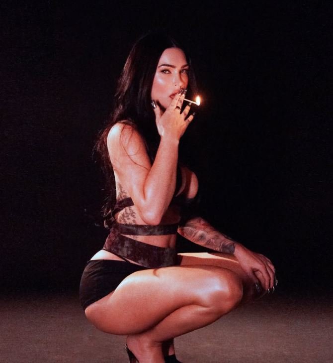 Megan Fox u përgjigjet kritikëve për fotot provokuese: Atëherë mos i shiko, motër