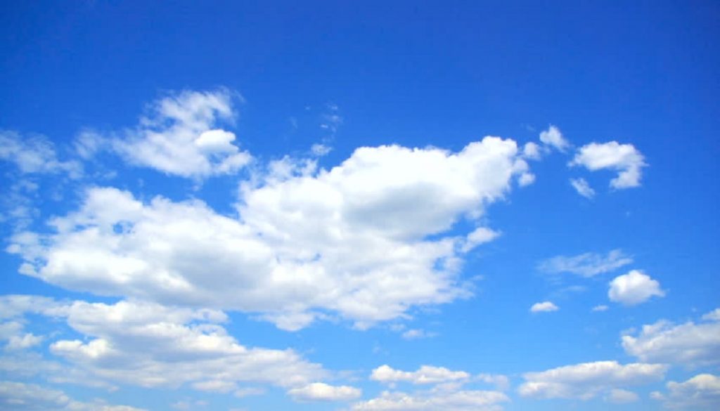 Temperatura deri në 38 gradë, por në disa zona priten edhe reshje shiu!
