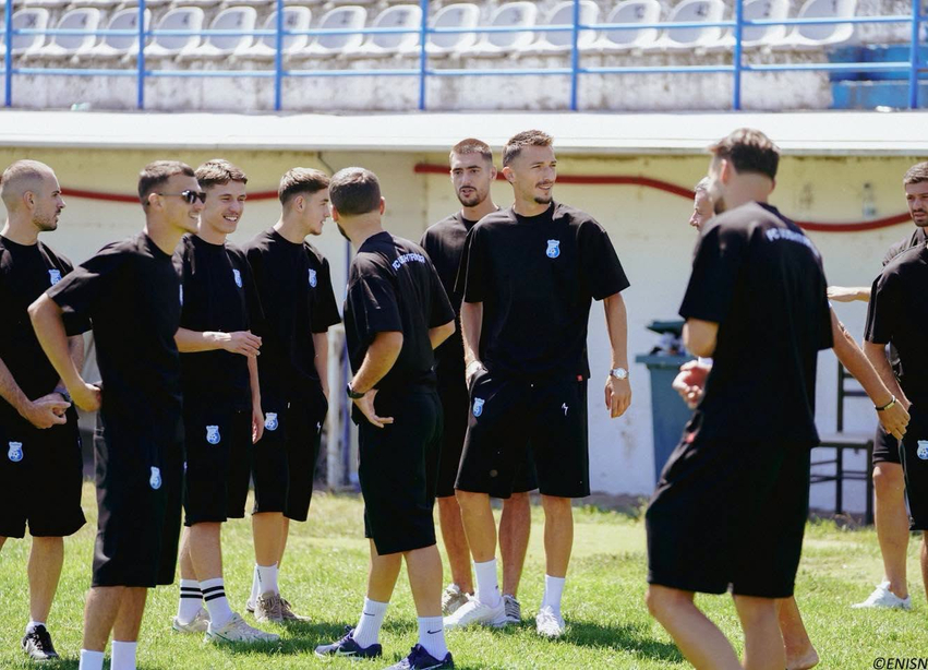 Vushtrria   Malisheva  formacionet zyrtare
