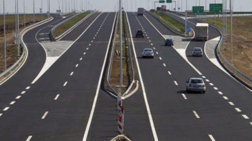 Të dielën në autostrada të Kosovës s ka kufizim të qarkullimit të automjeteve me mbi 20 tonë