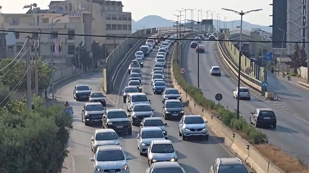 Mijëra vizitorë nga Kosova drejt Shqipërisë edhe këtë fundjavë