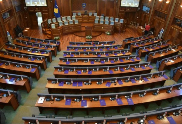 ​Kuvendi sqaron mbylljen e sallës: Nuk morëm njoftim zyrtar për seancën e 16 gushtit
