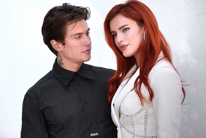 Bella Thorne rrëfen momentin kur zbuloi tradhtinë: “Më ndihmoi një kamarier italian”