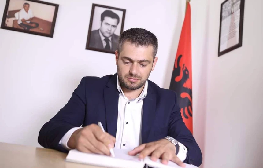 Ministri Hoti: Na thonin se ura s’bëhet, bëhet-bëhet! 