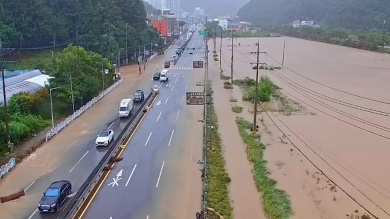 Reshje rekord në Korenë e Jugut, përmbytet provinca e Gyeongsang, rrëshqitja e dheut shkakton një viktimë