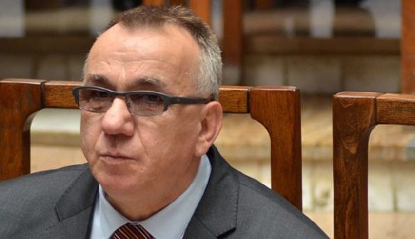 “Me kë është ky farë Enver Hasani?!” – Aliçkaj ‘shpërthen’ pas deklaratave për Aneksin e Ohrit