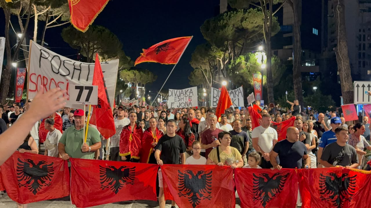 Sot dita e 79 e qëndresës, qytetarët sërish në shesh, të vendosur të dalin çdo ditë! Kërkesa kryesore e tyre: Rama jep dorëheqjen