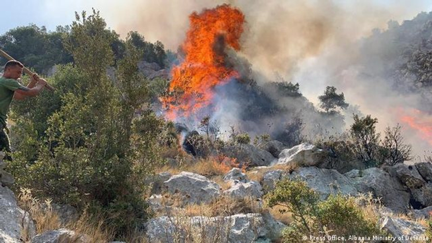 Zjarret në vend, Ministria përditëson të dhënat: Situata më