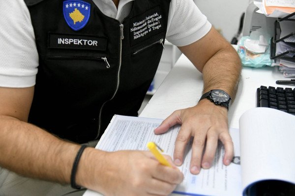 ​Inspektorati evidenton nëntë produkte të qumështit me mospërputhje
