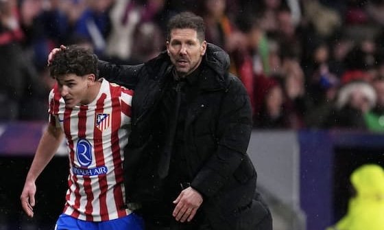 Simeone u dërgon mesazh të qartë Arsenalit dhe Barcelonës për Álvarezin