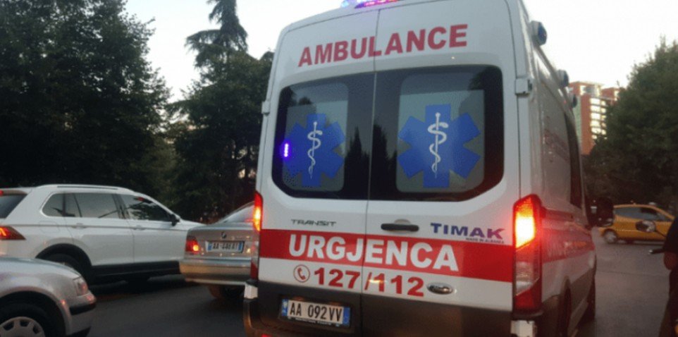 Aksident i rëndë në Tiranë, 23-vjeçari përplas për vdekje këmbësoren