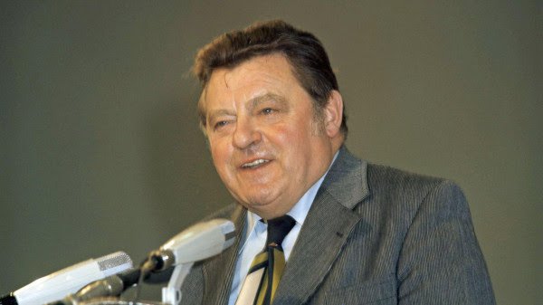​Franz Josef Strauss, zyrtari i parë perëndimor që vizitoi Shqipërinë komuniste