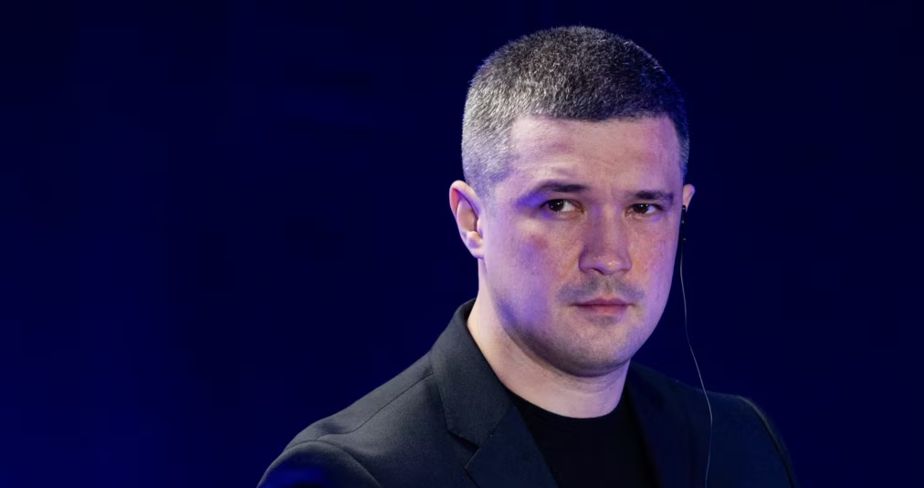 Ish-ministri i shkarkuar ukrainas i Mbrojtjes bën thirrje për zgjedhje presidenciale në mes të luftës