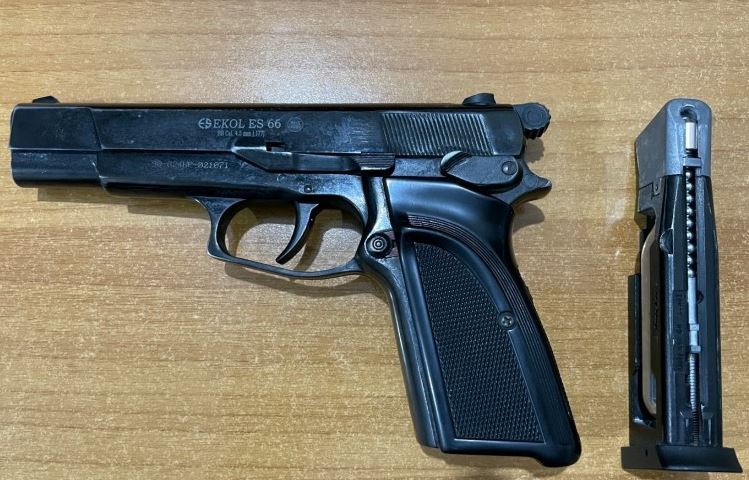 Policia në Kaçanik ndalon një person, i konfiskon armën e zjarrit