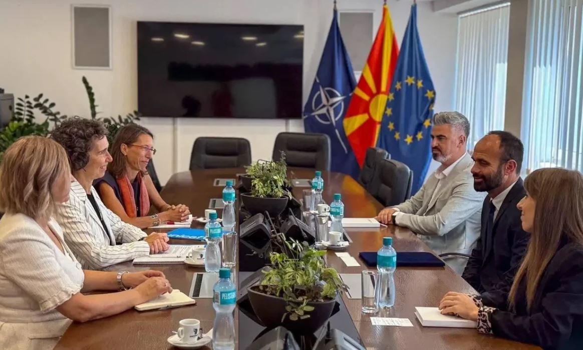 Shasivari – Miller: Prioriteti ynë është interesi më i mirë i fëmijës,  në përputhje me Konventën për të Drejtat e Fëmijës