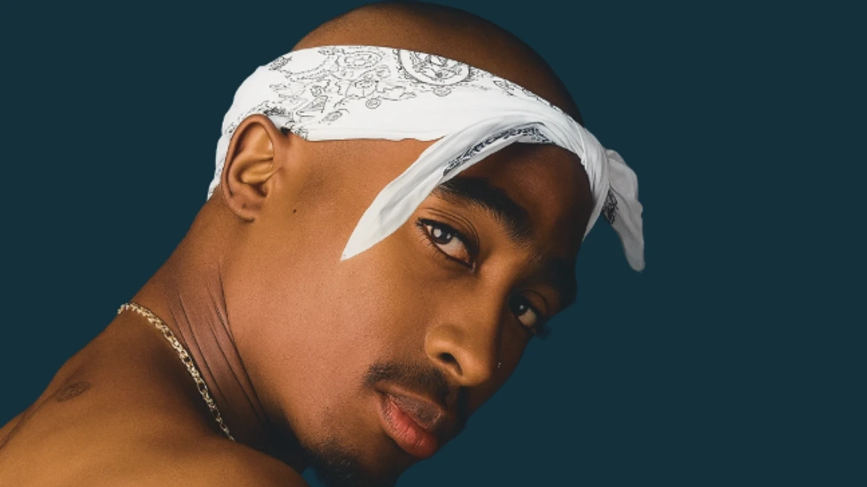 Familjarët e Tupac Shakur largohen nga salla e gjyqit pas pamjeve tronditëse të autopsisë së reperit