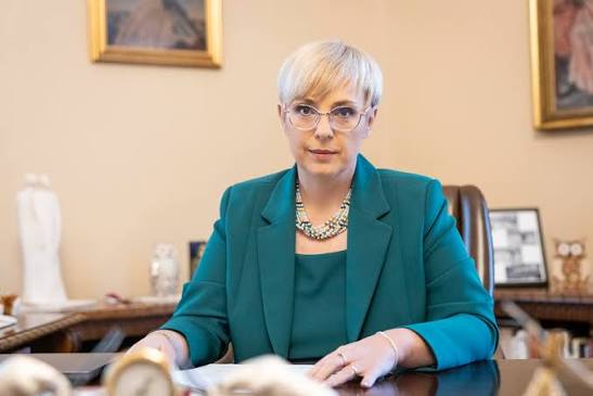 Presidentja e Sllovenisë udhëtoi shtatë herë në Rusi me shoqen e saj, reagon Agjencia Sllovene e Inteligjencës dhe Sigurisë 