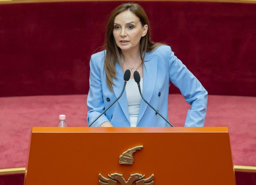 Tabaku  Shqipëria po humbet garën me rajonin  ekonomia po fundoset