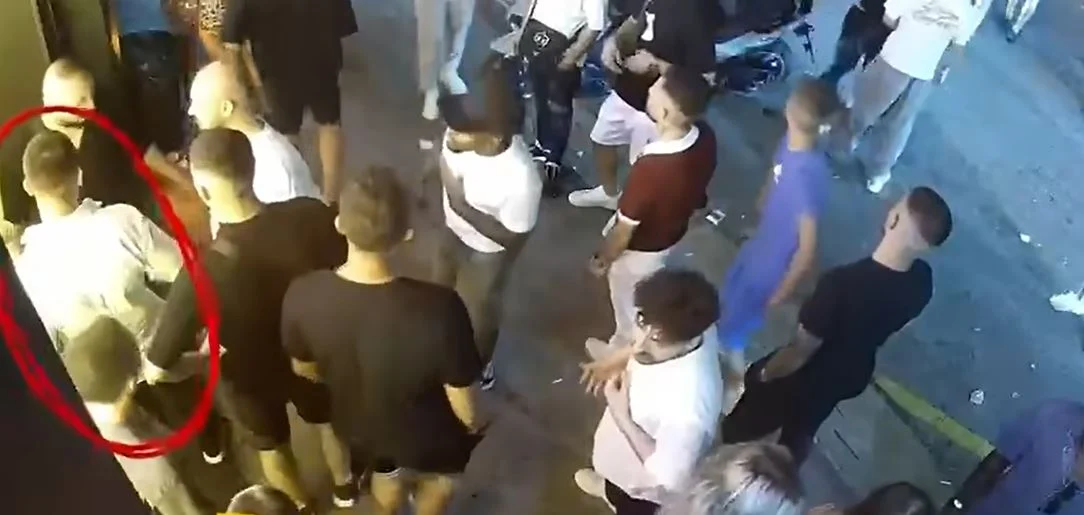Goditën shefin e krimeve që ndërhyri për të ndaluar konfliktin, Prokuroria e Sarandës lë në burg gjashtë të akuzuarit