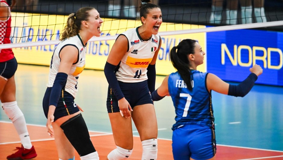 Volejbollistet italiane shënojnë fitore të madhe në hapje të Kampionatit Evropian