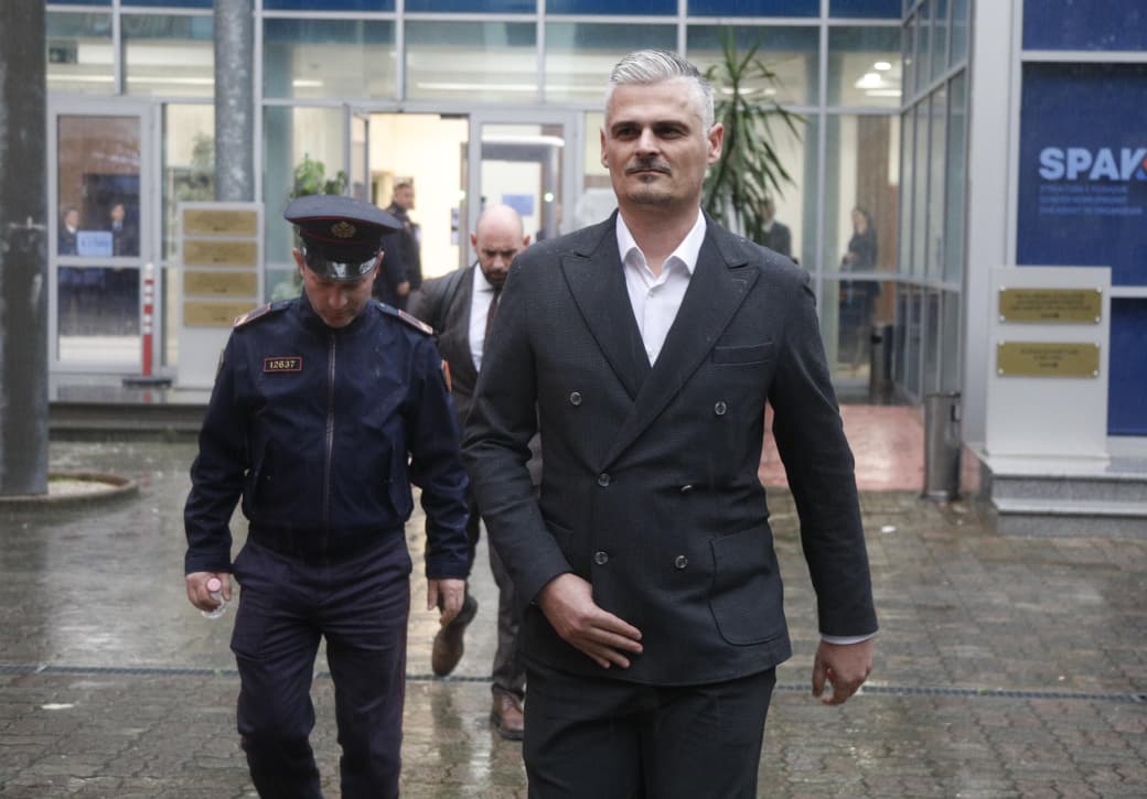Në hetim për tenderin e tunelit të Llogarasë, GJKKO zbut masën e sigurisë për ish-vartësit e Ballukut, Gentian Gjyli dhe Erlad Elezi