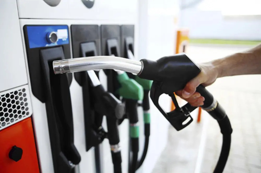 shtrenjtohen-serish-karburantet-nafta-arrin-219-leke-benzina-mbi-2-mije-leke-liter