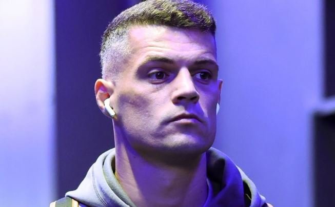 Kapiteni Xhaka me Sunderlandin i pafat