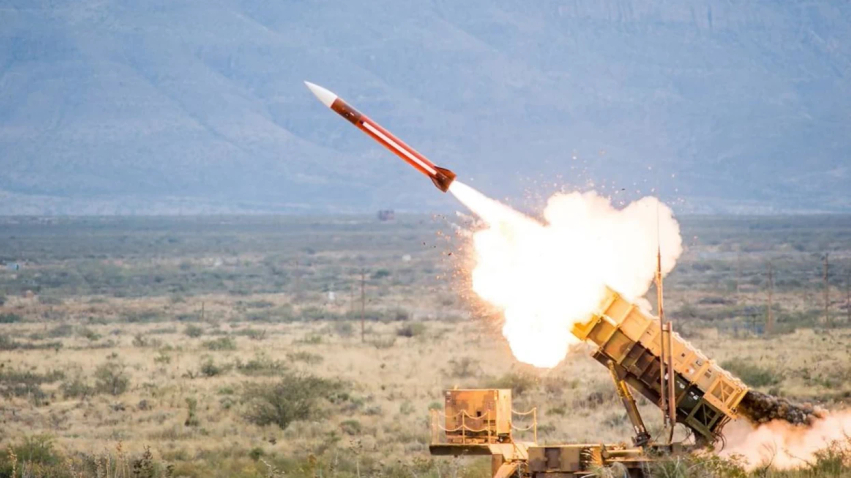 Macron  Do të dërgojmë raketa interceptuese në Ukrainë