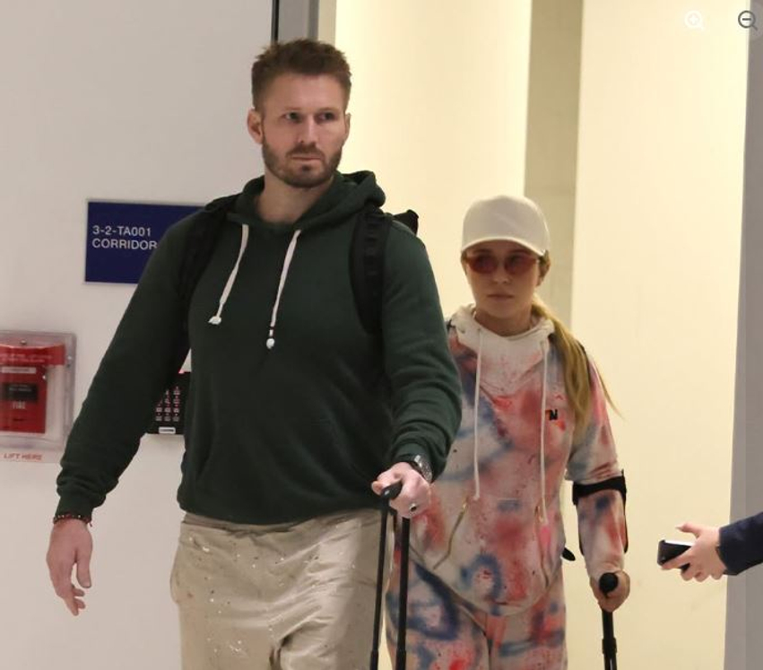 Fqinja e Hayden Panettiere pretendon se aktorja u nxor me barelë nga apartamenti i saj në dy raste