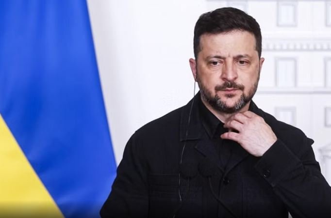 Zelensky kundër zgjedhjeve gjatë luftës: Do ishte një “cunam” që do përçante vendin