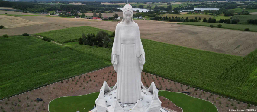 A mund ta shpëtojë statuja gjigante e Shën Mërisë kishën?
