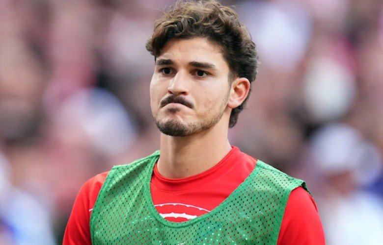Te Arsenal besojnë se mund ta transferojnë Alvarez
