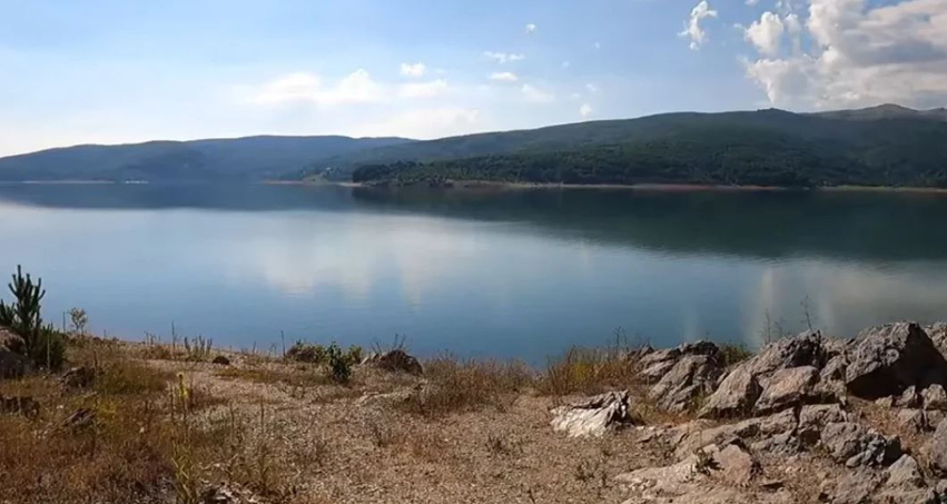 Nga nesër ndalohet peshkimi në Liqenin e Mavrovës  kufizohet edhe lundrimi