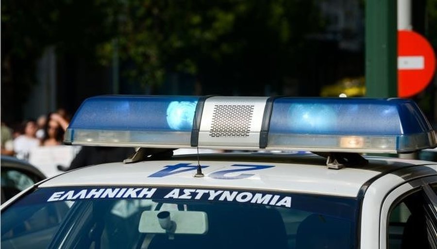 Krimi brenda familjes shqiptare në Greqi, ja kush është 44-vjeçarja që u qëllua për vdekje nga bashkëshorti në sy të fëmijëve