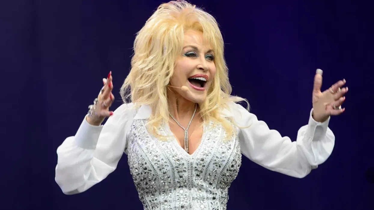 Dolly Parton planifikoi të hapte një kuti misterioze në ditëlindjen e saj të 100-të