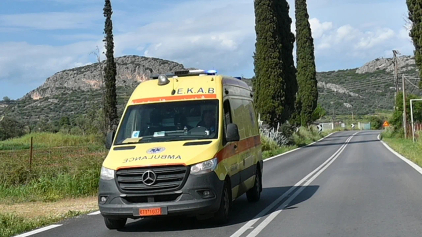 Festa që u kthye në tragjedi për familjen shqiptare në Greqi  Babai i ekzekutoi të ëmën  djali mbajti trupin e saj të gjakosur deri në spital