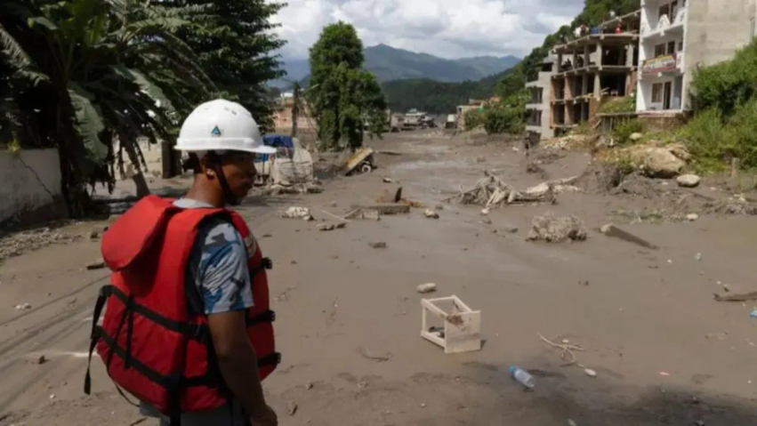 Përmbytjet masive në Nepal/ Rëndohet bilanci i viktimave, shkon në