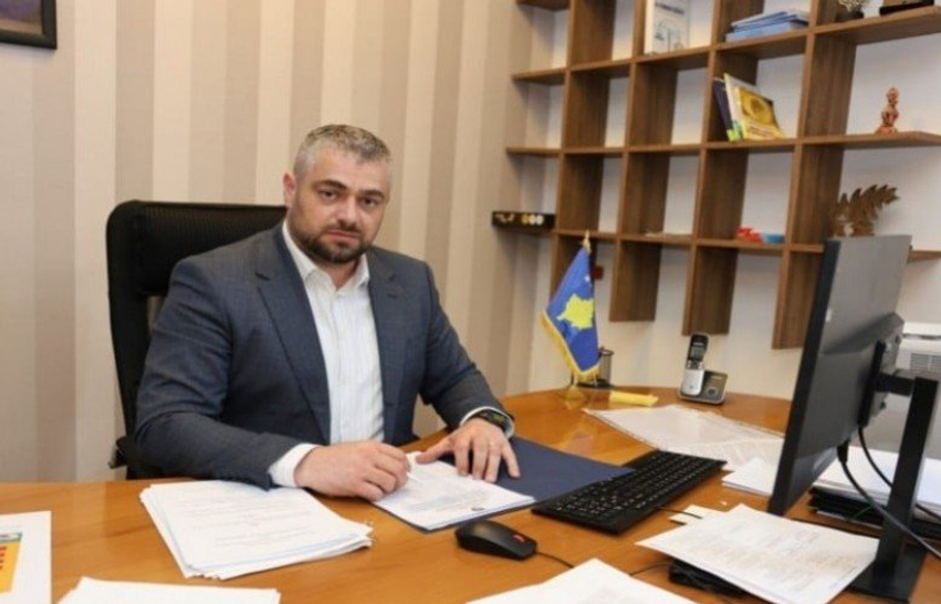 Hoti  Në Serbi kriminelët e luftës vazhdojnë të glorifikohen