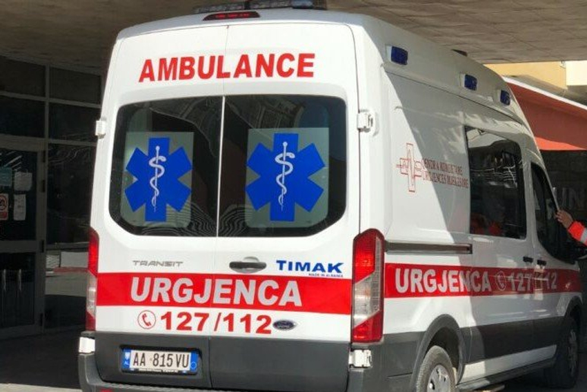 Rrëzohet nga tarraca e banesës  5 vjeçari dërgohet me urgjencë në spital 